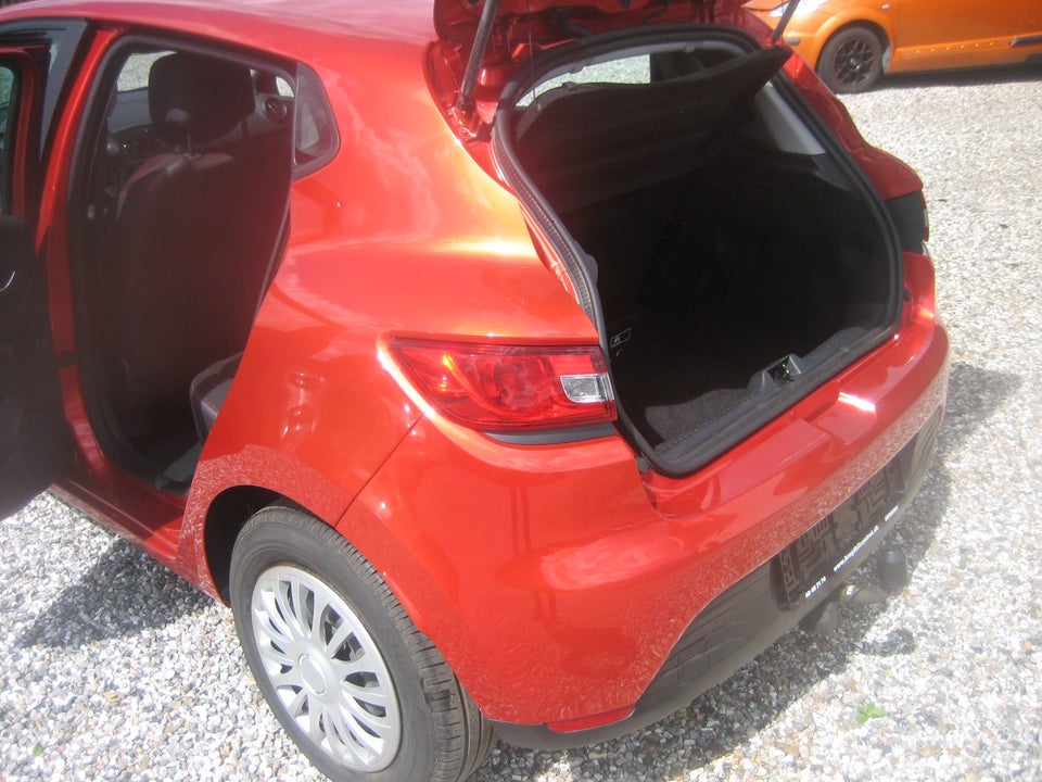 Renault Clio IV 1,2 16V Authentique 5d