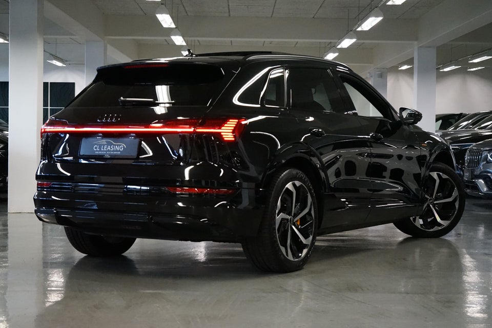 Audi e-tron 55 S-line quattro 5d