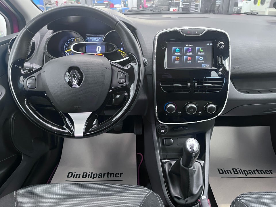 Renault Clio IV 0,9 TCe 90 Expression Sport Tourer 5d