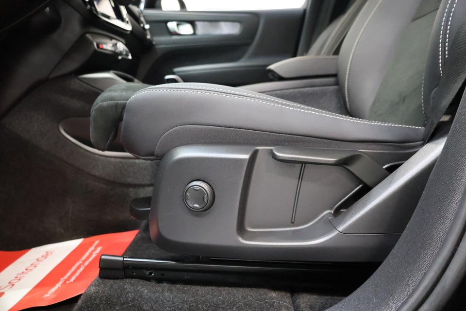 Volvo XC40 ReCharge Extended Range Plus 5d