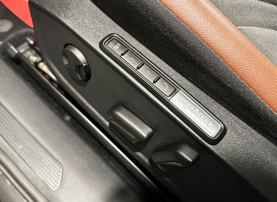 VW ID.4 77 Pro Performance Tech 5d