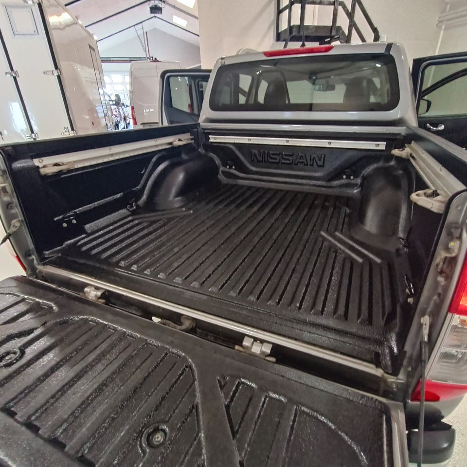 Nissan Navara 2,3 dCi 190 Db.Kab Tekna aut. 4d