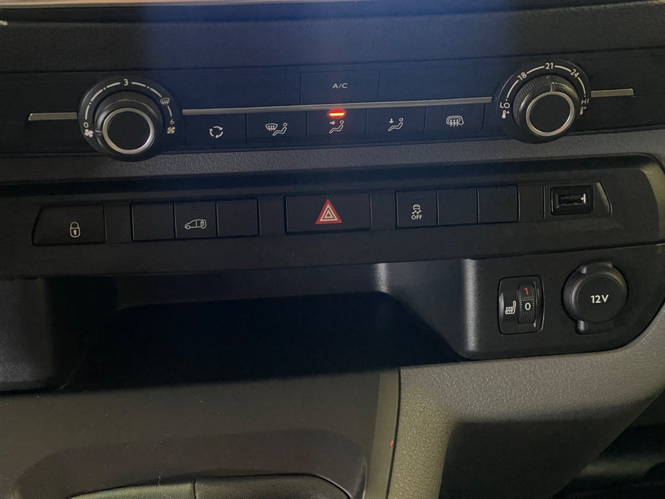 Toyota ProAce 2,0 D 120 Medium Comfort 4d