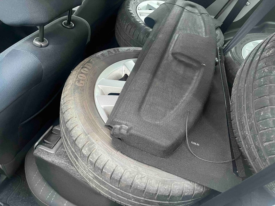 Toyota Yaris 1,0 Luna 5d