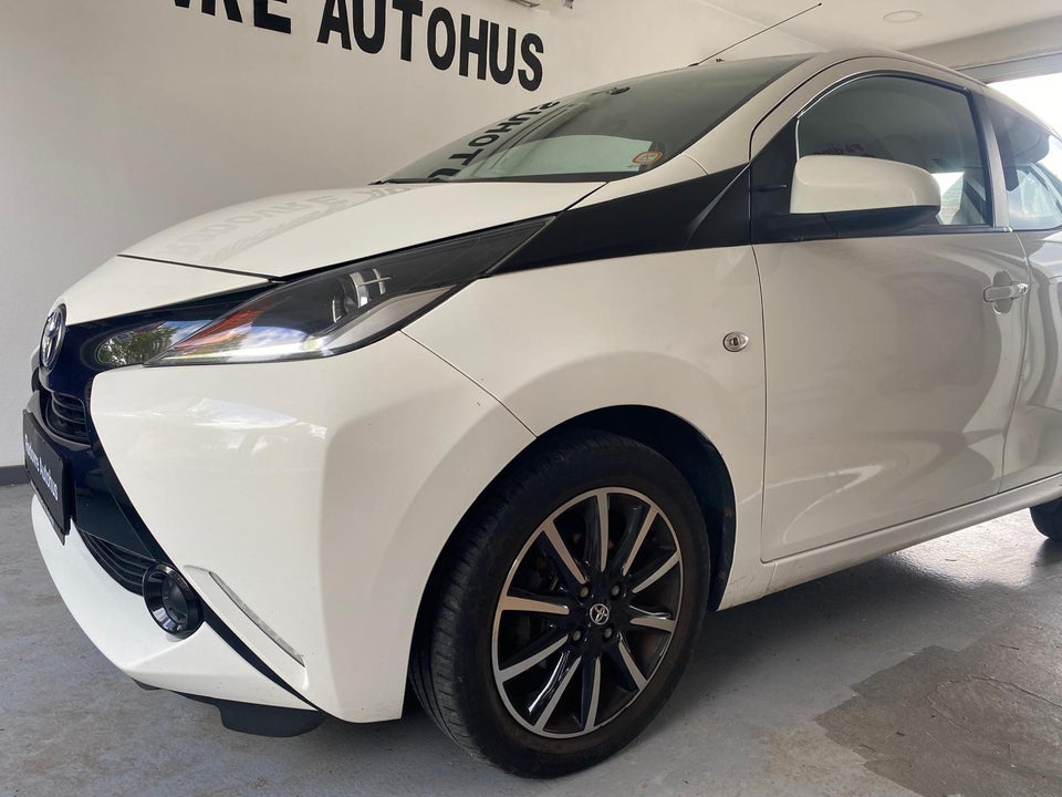 Toyota Aygo 1,0 VVT-i x-change 5d