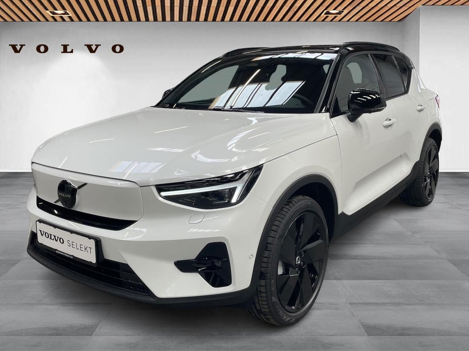 Volvo EX40 Extended Range Black Edition 5d