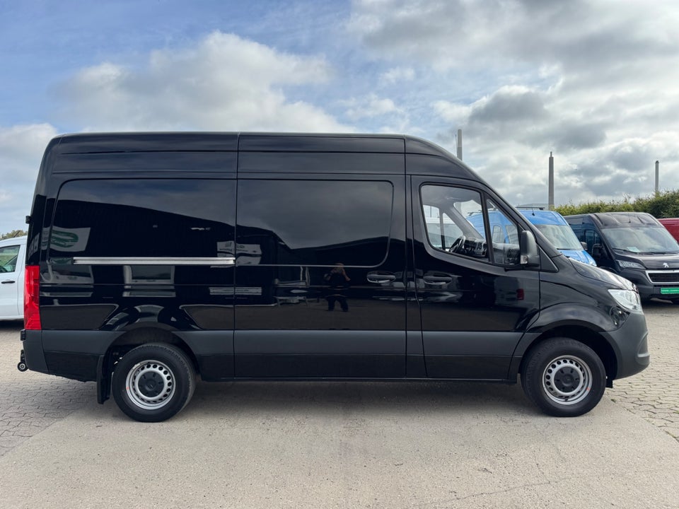 Mercedes Sprinter 317 2,0 CDi A2 Kassevogn aut. RWD