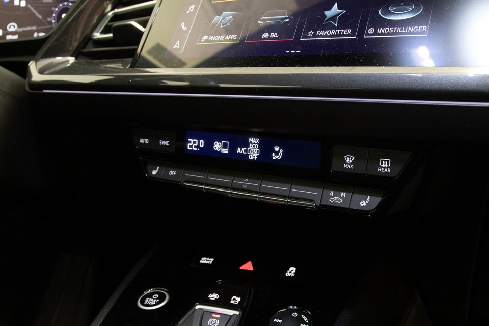 Audi Q4 e-tron 40 S-line 5d