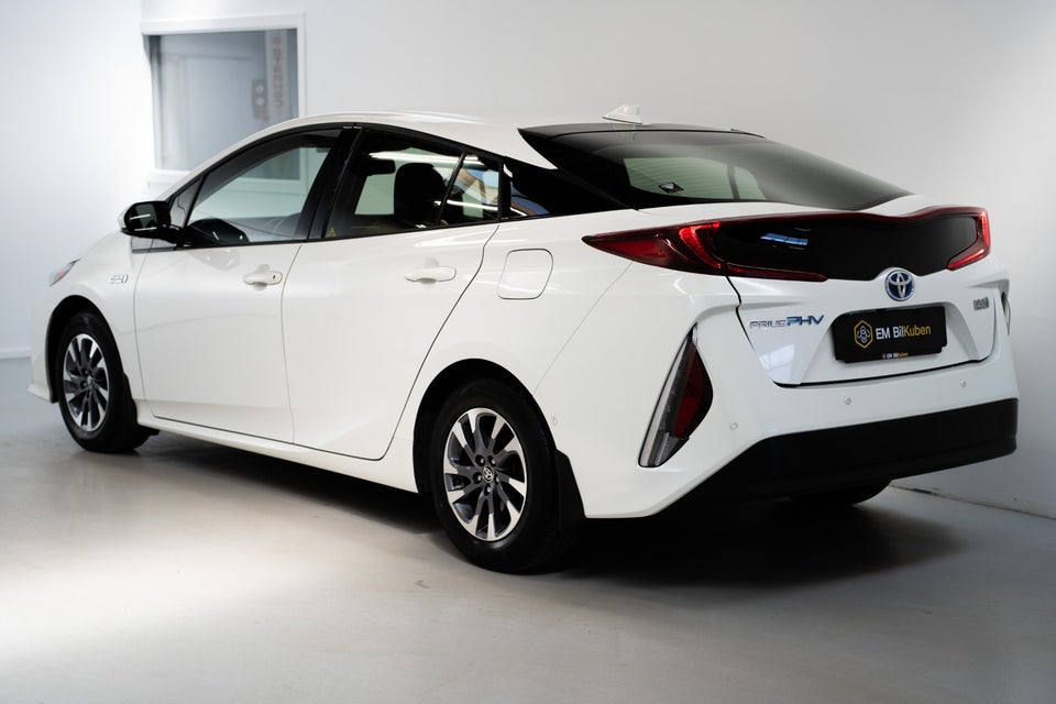 Toyota Prius 1,8 Plug-in Hybrid H4 MDS 5d