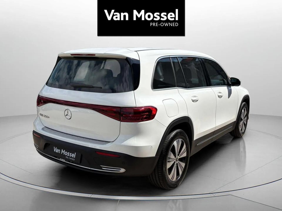Mercedes EQB250+ Progressive 5d