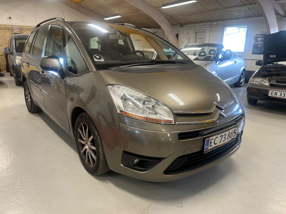 Citroën Grand C4 Picasso 2,0 HDi 138 VTR E6G 7prs 5d