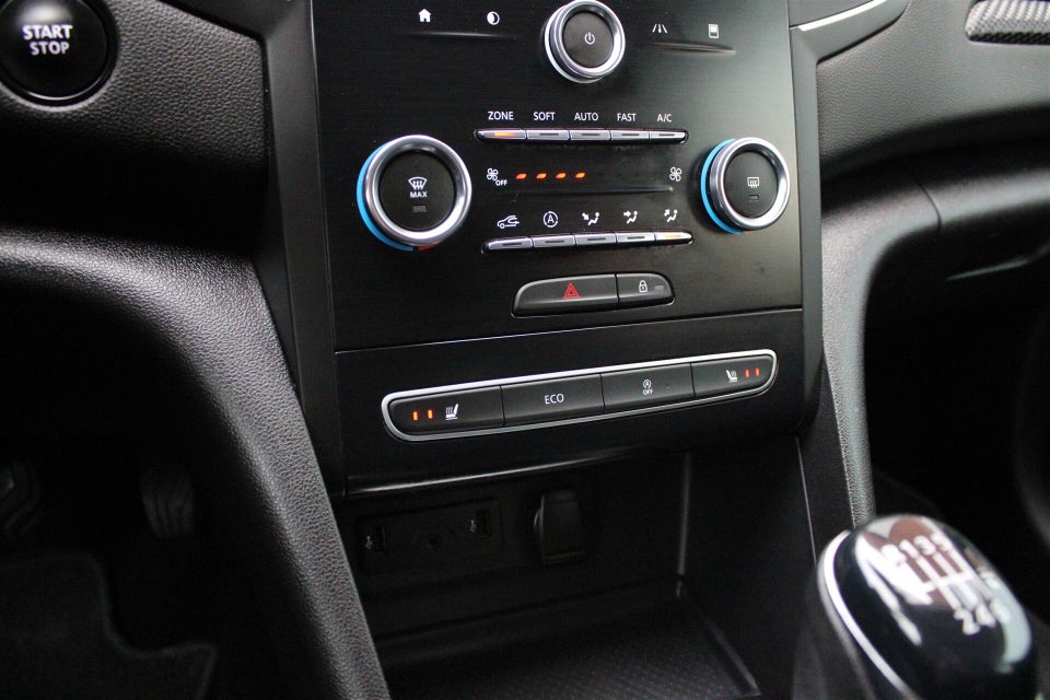 Renault Megane IV 1,3 TCe 140 Zen Sport Tourer 5d