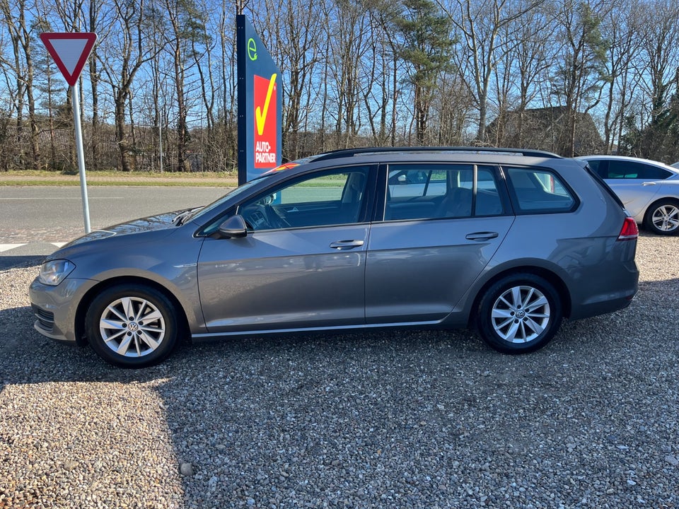 VW Golf VII 1,6 TDi 110 BlueMotion Variant 5d