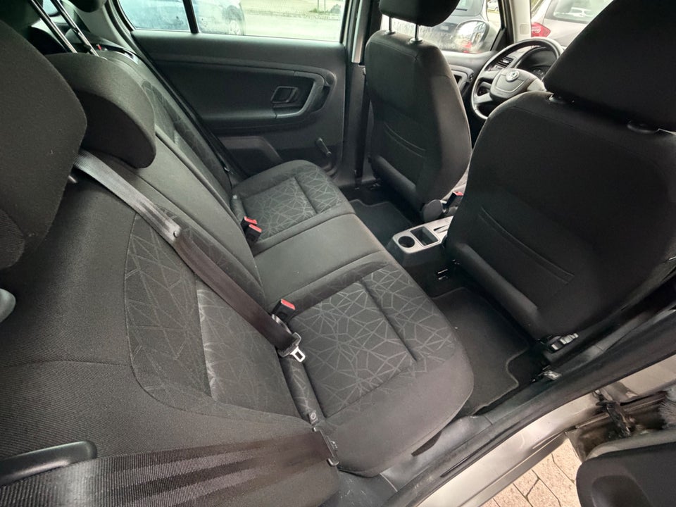 Skoda Fabia 1,2 TSi 105 Ambiente Combi 5d