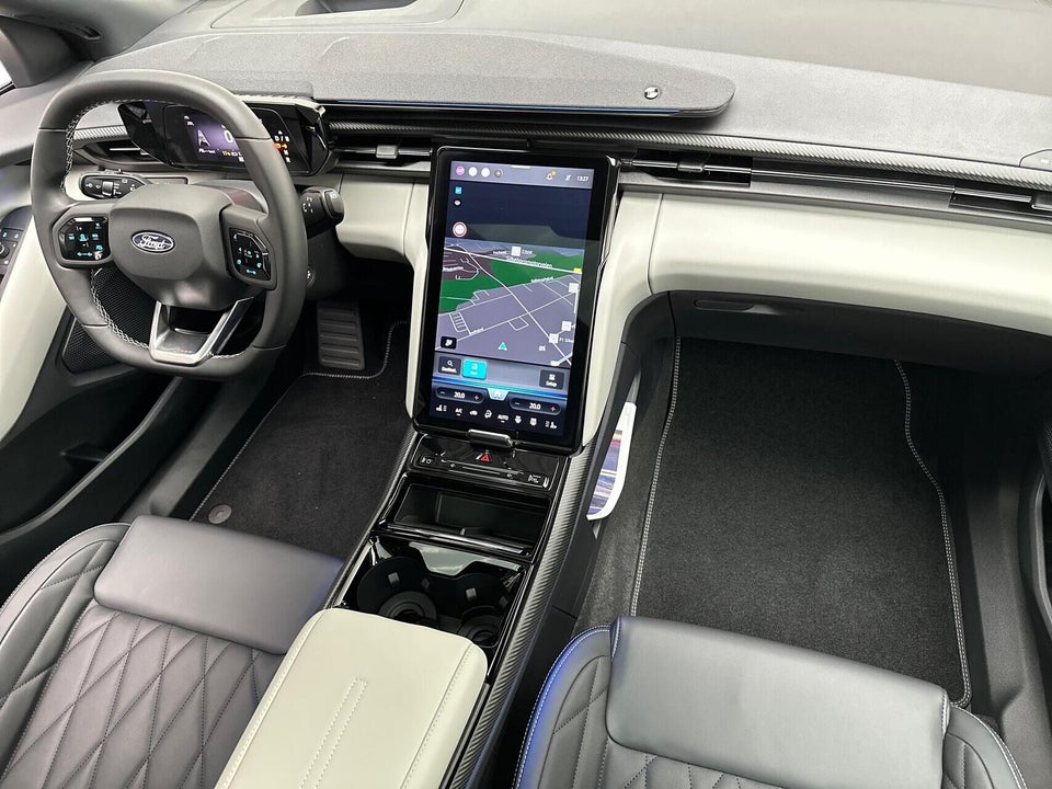 Ford Explorer 82 Premium Extended Range 5d