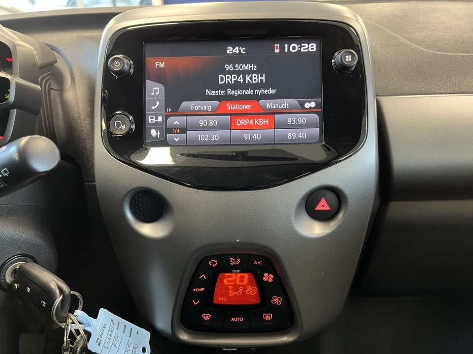 Toyota Aygo 1,0 VVT-i x-press 5d