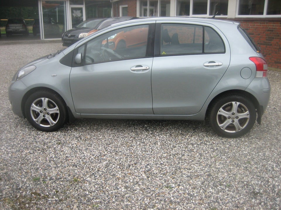 Toyota Yaris 1,3 VVT-i T2 Touch 5d