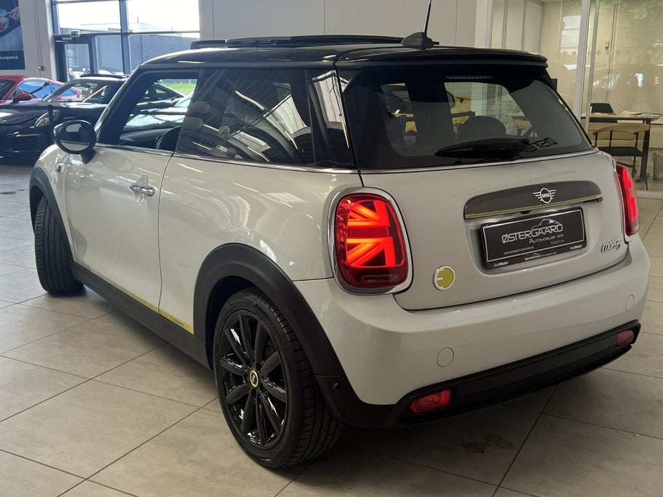 MINI Cooper SE Trim M Greenwich 3d