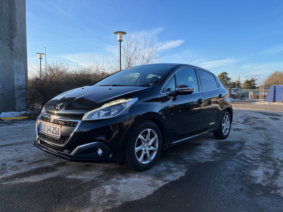 Peugeot 208 1,6 BlueHDi 100 Desire Sky 5d