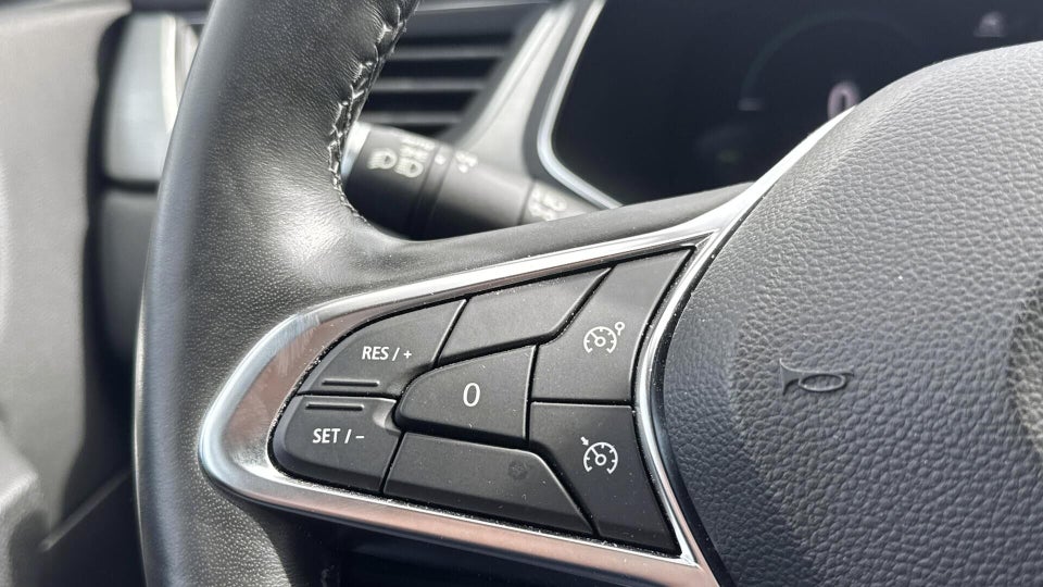 Renault Captur 1,6 E-Tech Intens 5d