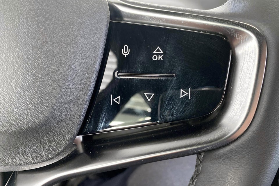 Volvo EX30 Standard Range Plus 5d