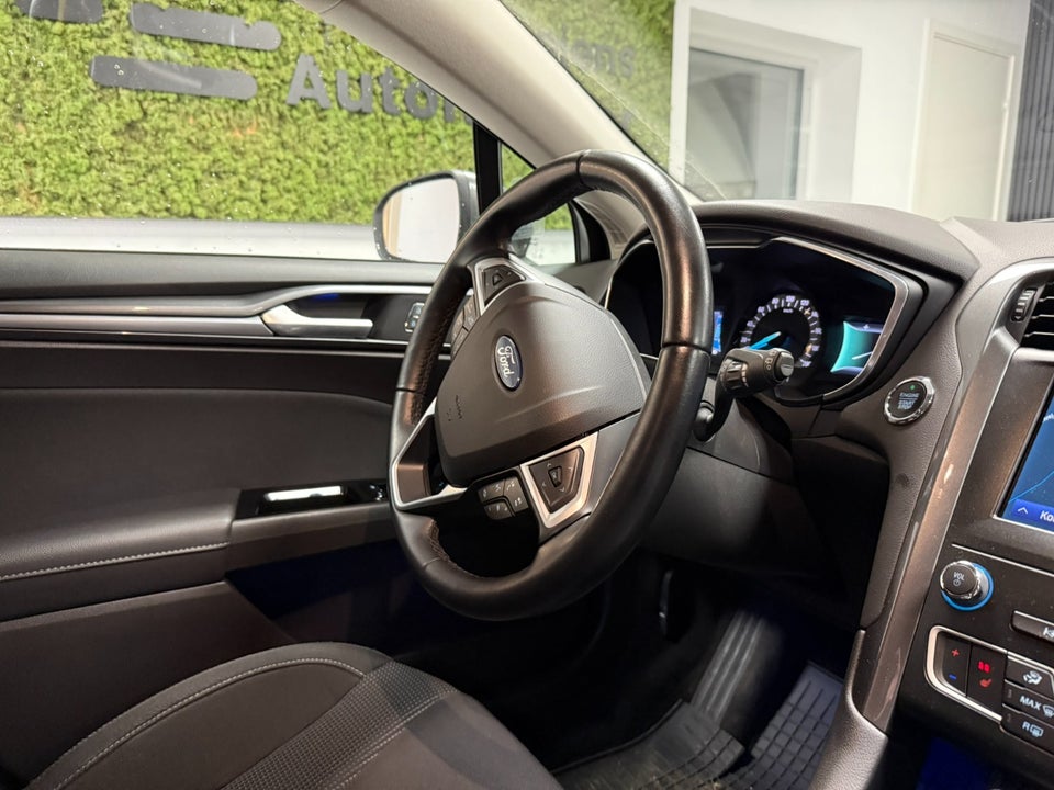 Ford Mondeo 2,0 HEV Titanium stc. CVT 5d