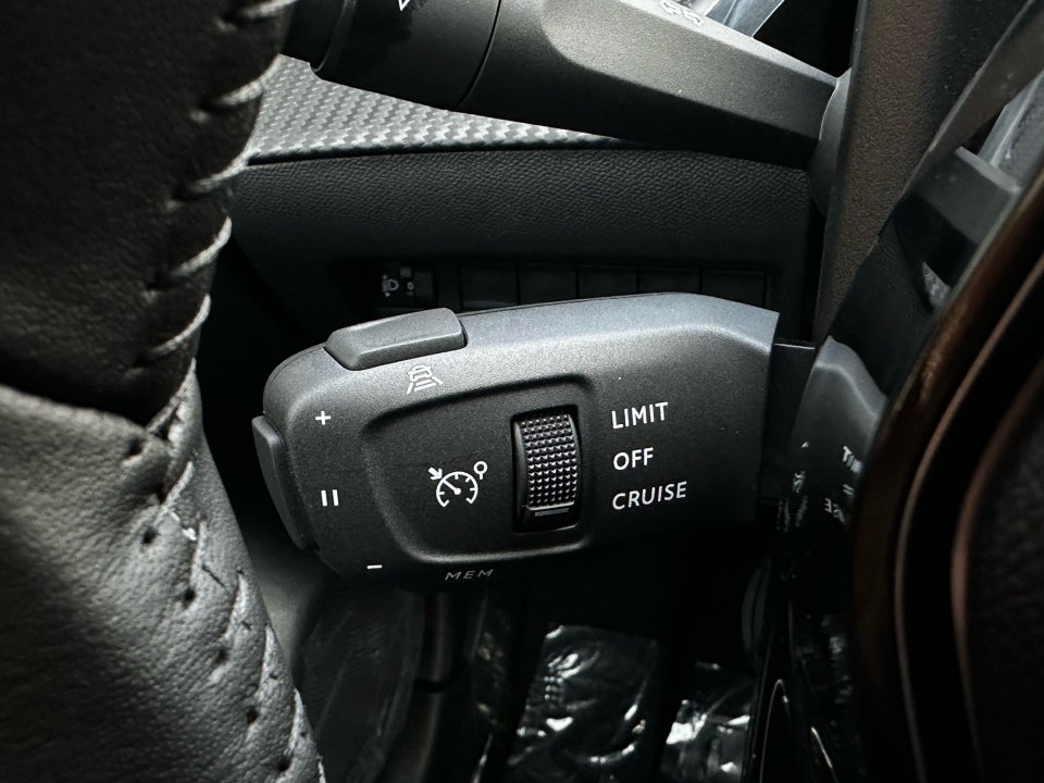 Peugeot 208 1,2 PureTech 100 Allure 5d