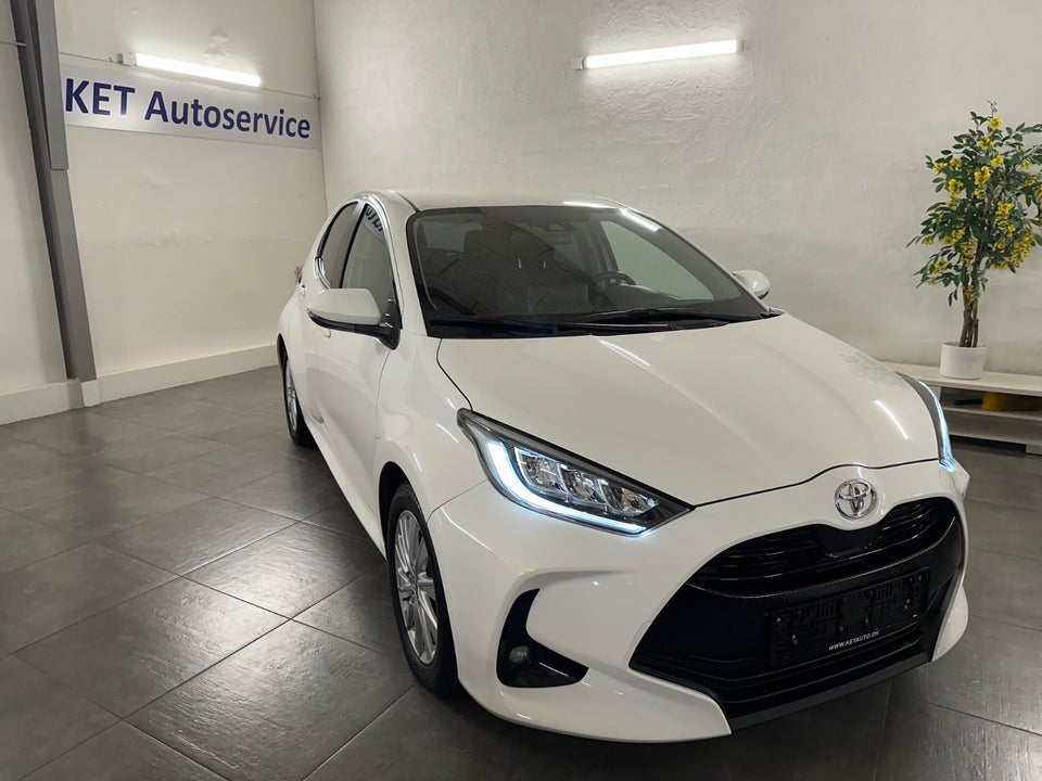 Toyota Yaris 1,5 Active Tech+ 5d