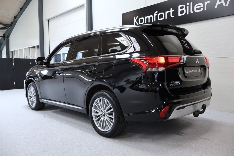 Mitsubishi Outlander 2,4 PHEV Intense CVT 4WD 5d