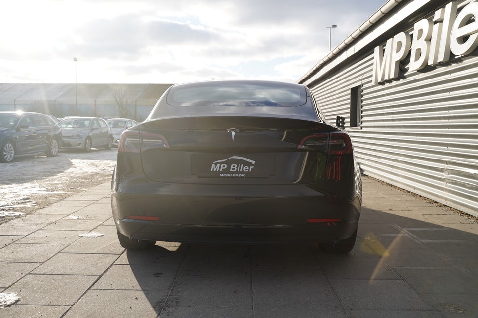 Tesla Model 3 RWD 4d