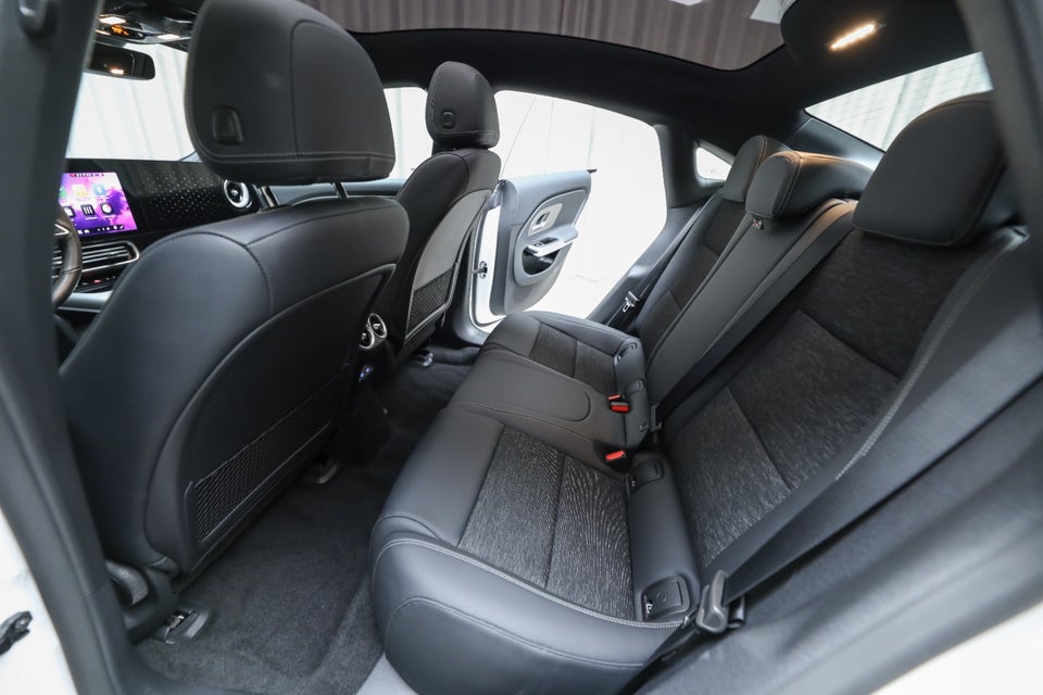 Mercedes CLA250+ EQ Progressive 4d