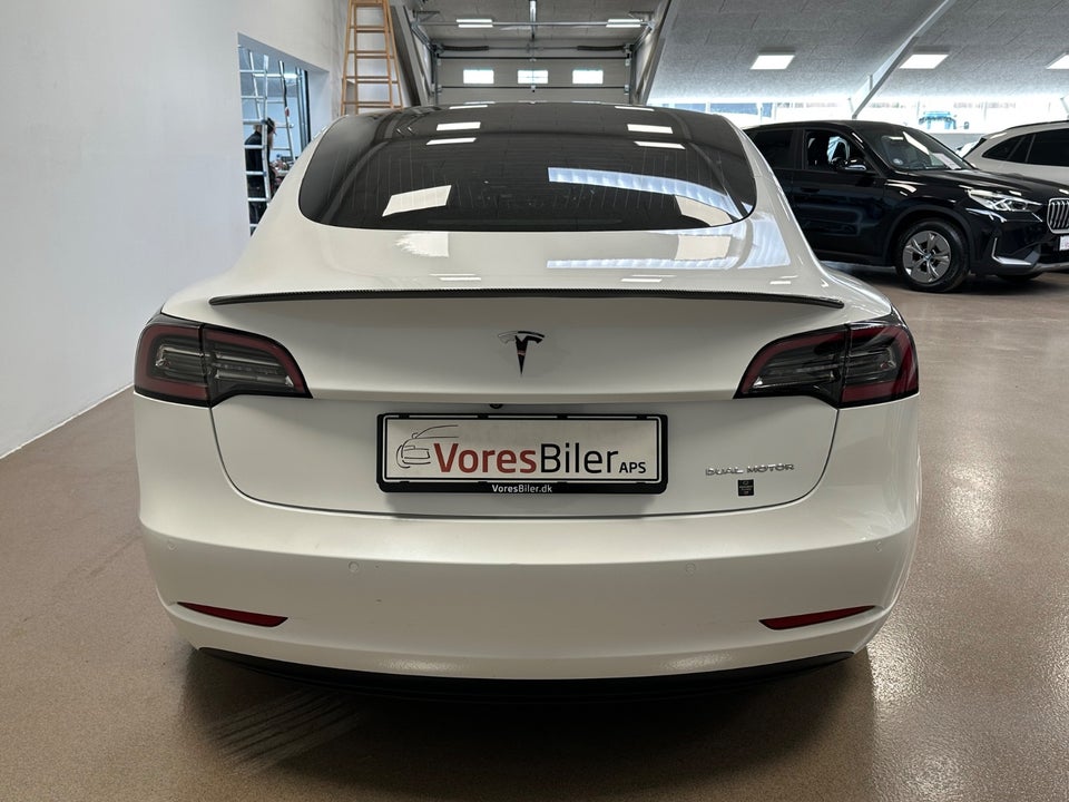 Tesla Model 3 Long Range AWD 4d
