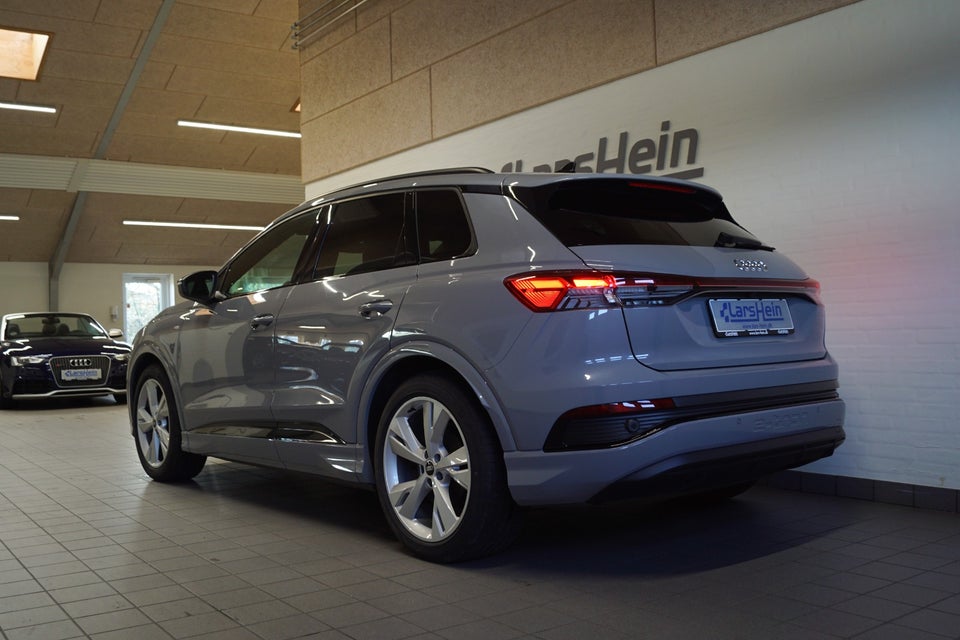 Audi Q4 e-tron 40 S-line 5d