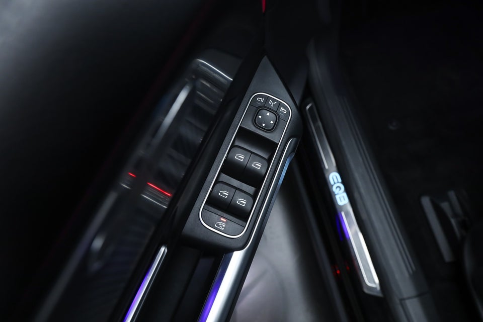 Mercedes EQB300 AMG Line 4Matic 7prs 5d