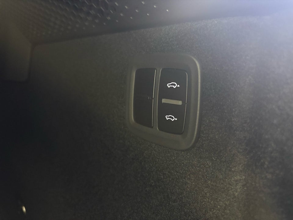 Porsche Macan Turbo 5d