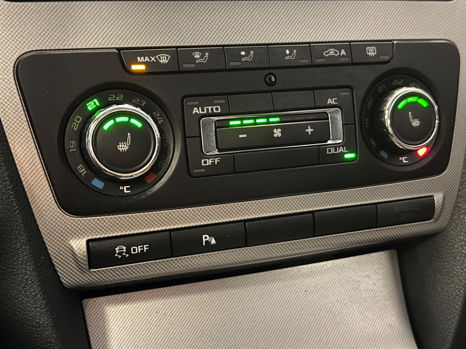 Skoda Octavia 1,6 TDi 105 Ambiente Combi 5d