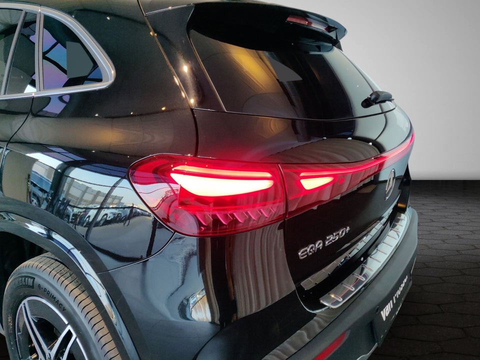 Mercedes EQA250+ AMG Edition 5d