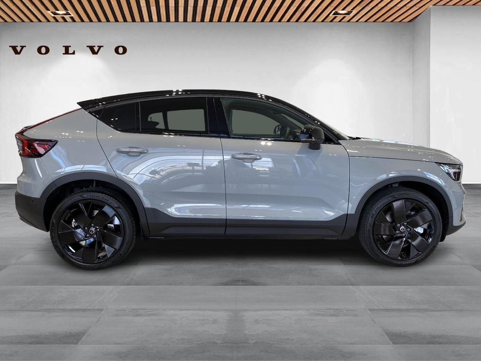 Volvo EC40 Extended Range Black Edition Excess 5d