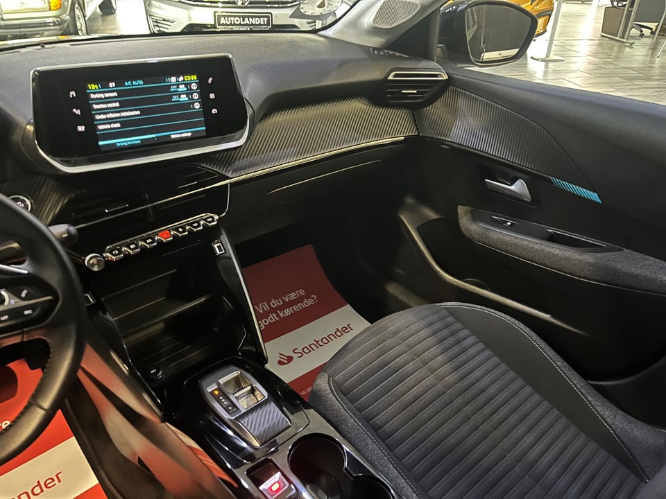 Peugeot e-208 50 Style 5d