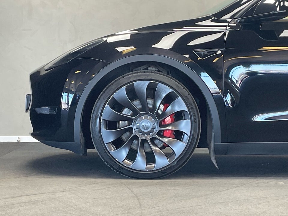 Tesla Model Y Performance AWD 5d