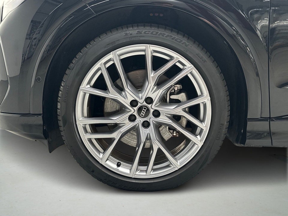 Audi Q4 e-tron 45 S-line 5d