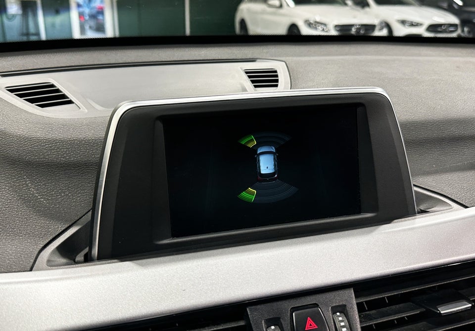 BMW X1 2,0 sDrive20i Advantage aut. 5d