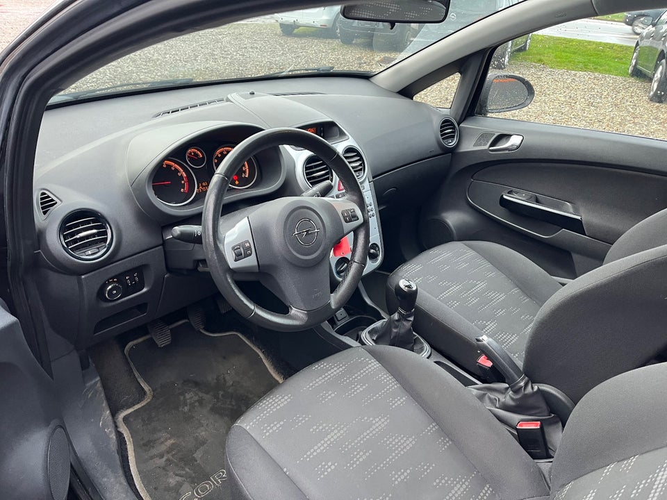 Opel Corsa 1,2 16V Enjoy 3d