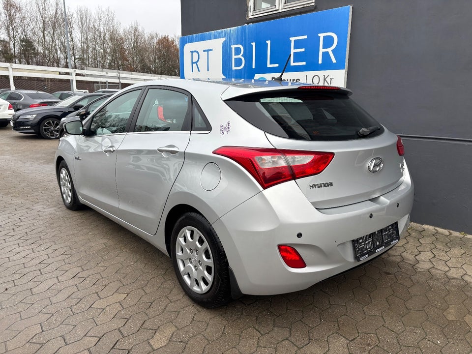 Hyundai i30 1,6 GDi Comfort Eco 5d