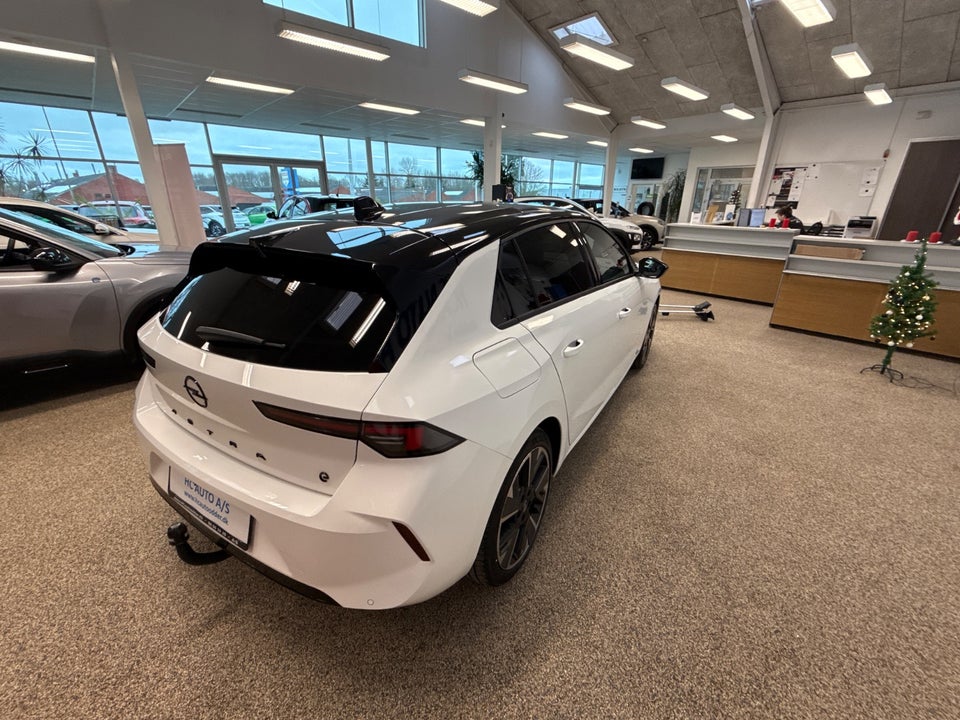 Opel Astra-e 54 Ultimate 5d