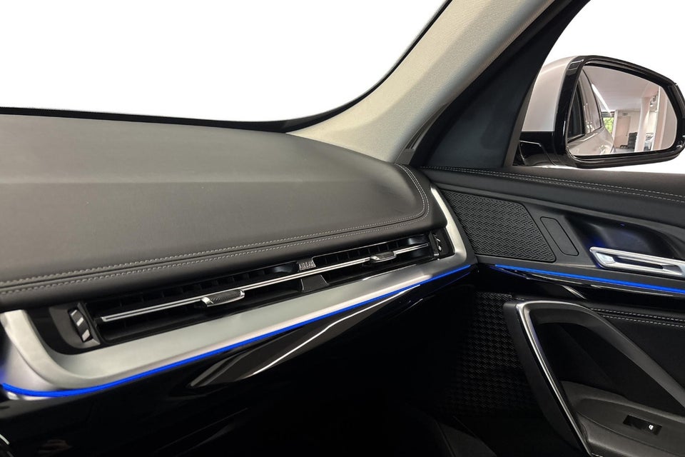 BMW iX1 xDrive30 X-Line 5d