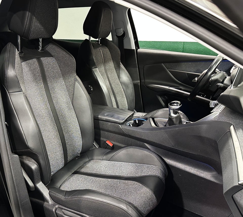 Peugeot 3008 1,6 BlueHDi 120 Allure 5d