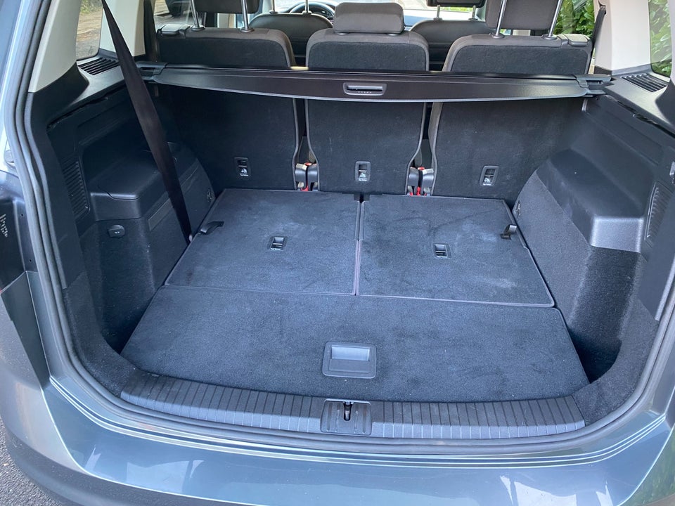 VW Touran 1,6 TDi 115 Comfortline Connect DSG 7prs 5d