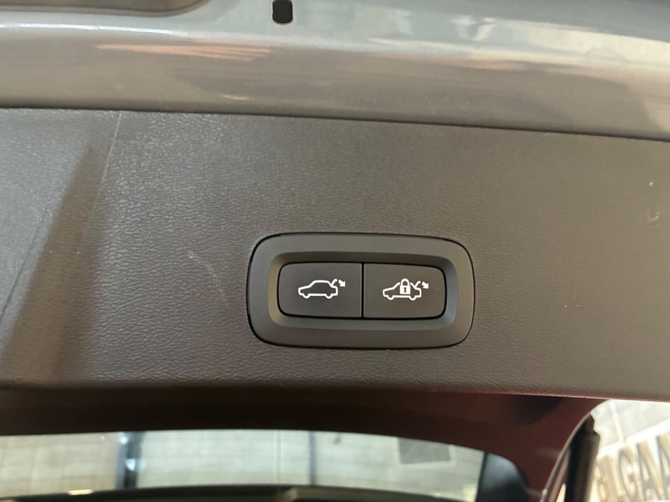 Volvo XC40 P6 ReCharge Ultimate 5d