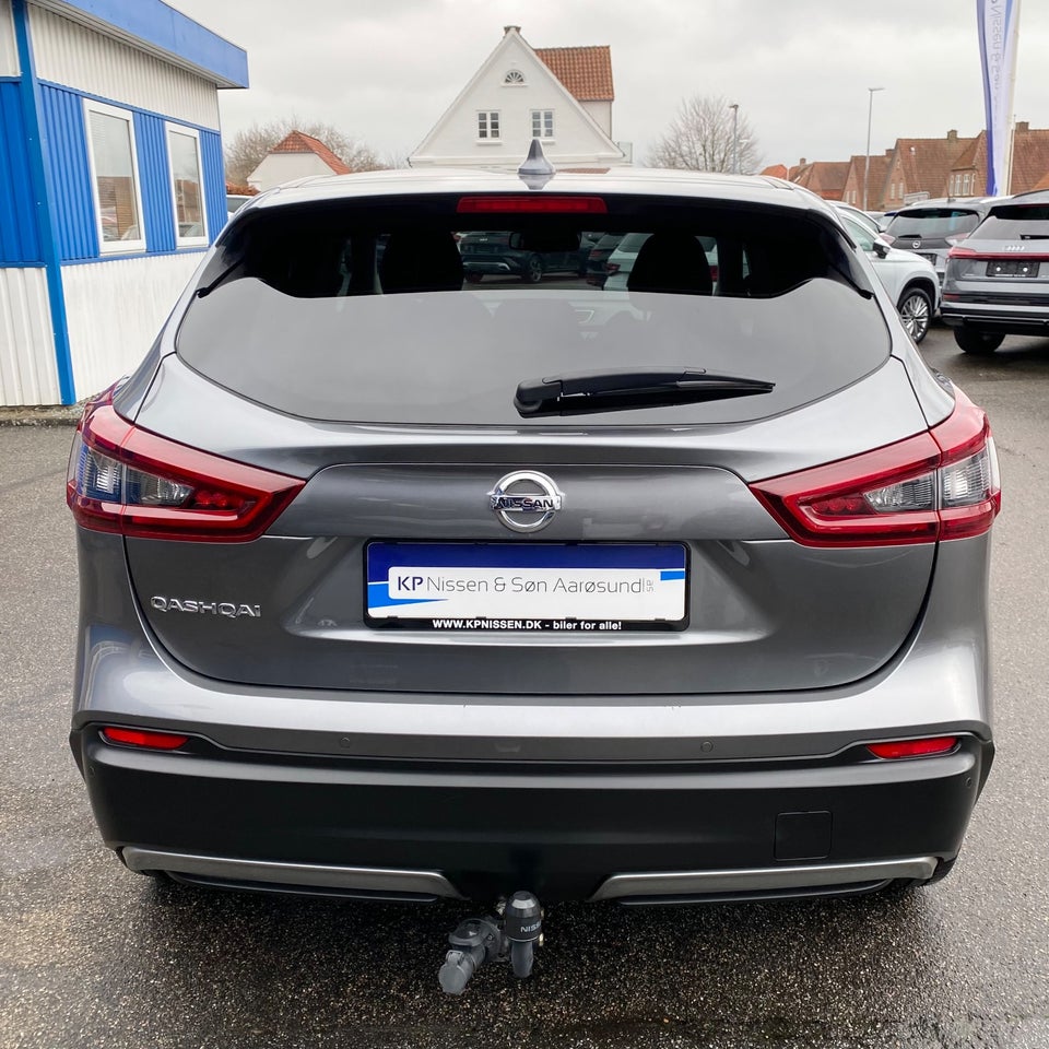 Nissan Qashqai 1,3 Dig-T 140 N-Connecta 5d